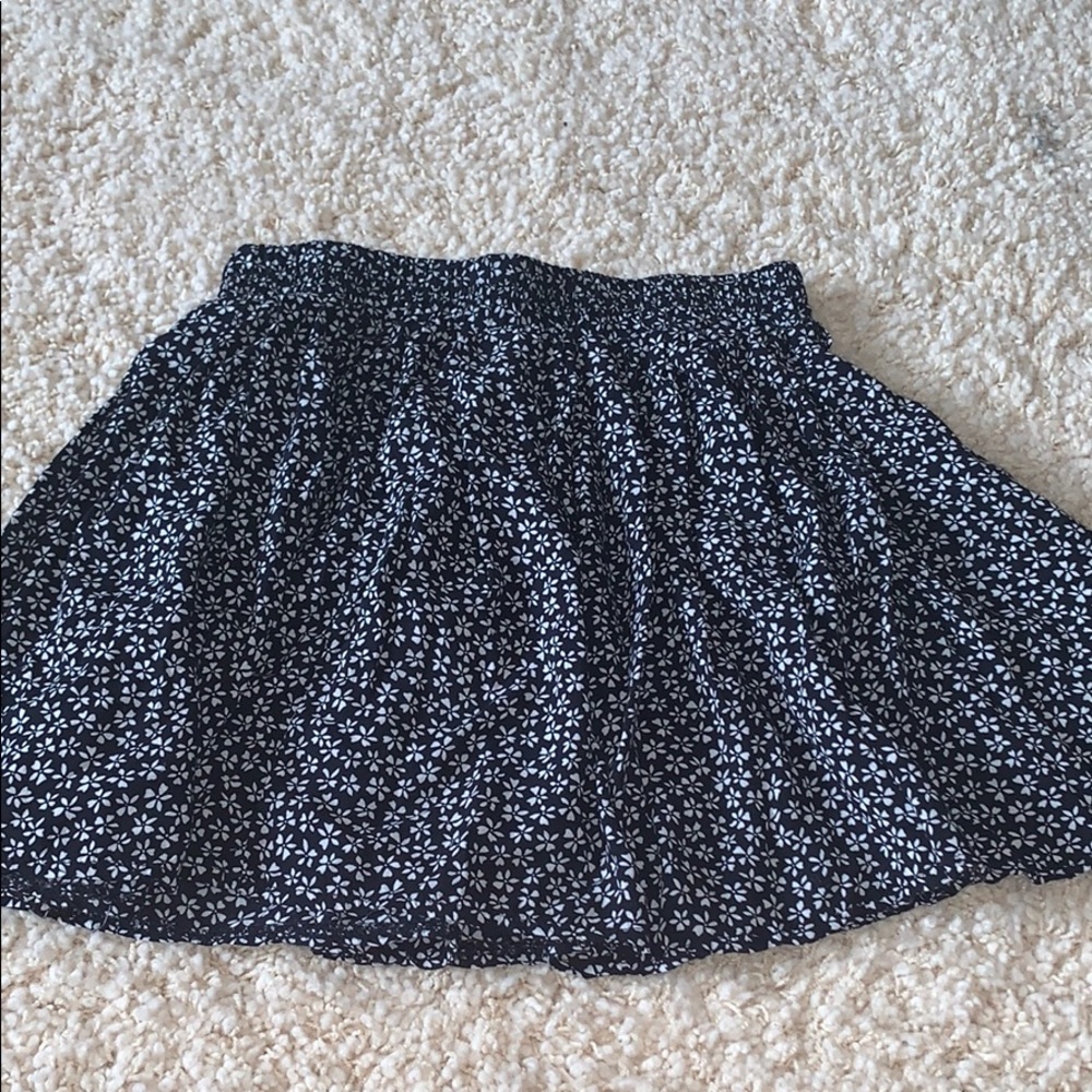 Brandy Melville floral flowy skirt